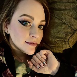 Meet your Posher, Valerie